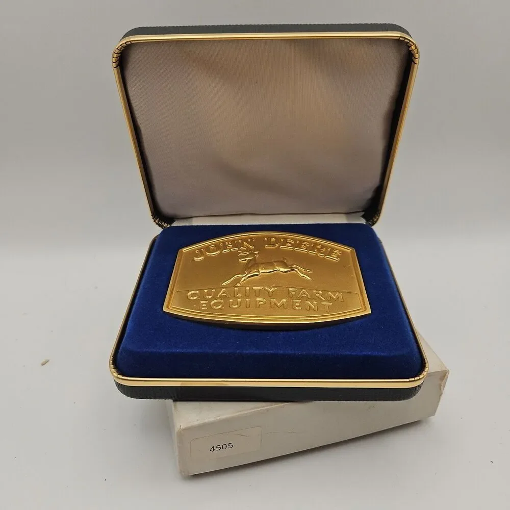 Vtg 1985 John Deere Quality Farm Equipment Limited Edition Belt Buckle W/ Case